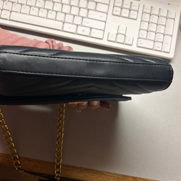 Black Quilted Clutch with heavy Gold Chain - Picture 7 of 9